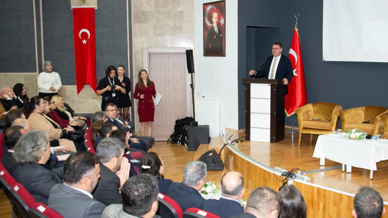 Ayakkabı sektörünün geleceği panelde tartışıldı